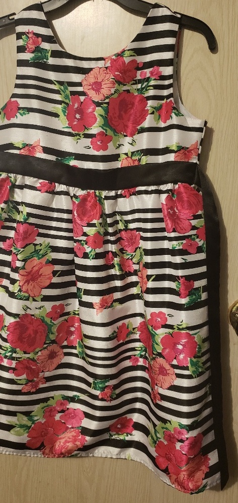 Girls dress